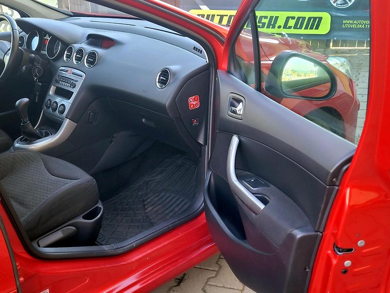 Peugeot 308 SW *KLIMA,SERV.KNÍŽKA,7míst  - fotka 17 z 34