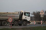 Situace v blízkosti napojení dálnice D55 na silnici I/54 u Bzence, a to první listopadový čtvrtek odpoledne.