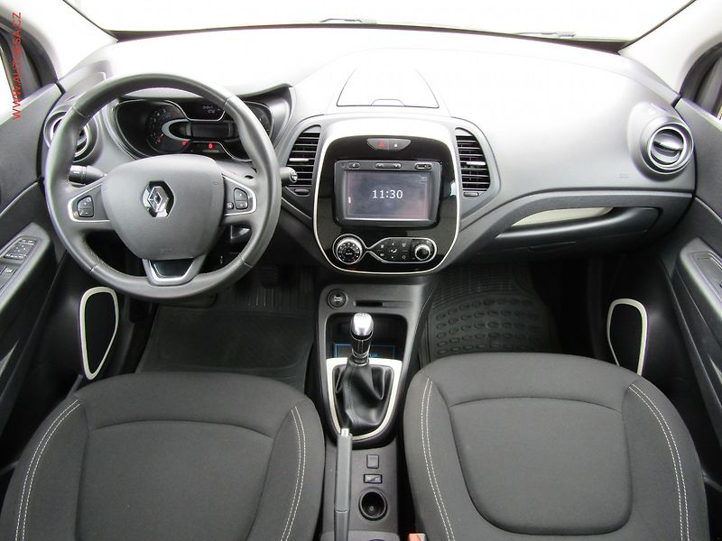 Renault Captur (2018) 1.2 TCe, ČR, AC, park.čidla - fotka 8 z 17