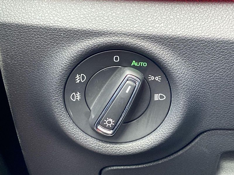 Škoda Kamiq (2024) 1.0 TSI DSG Monte Carlo - fotka 19 z 33