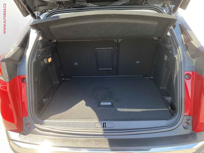 Peugeot 3008 (2019) 1.2 PT, Allure, AT, LED - fotka 7 z 19
