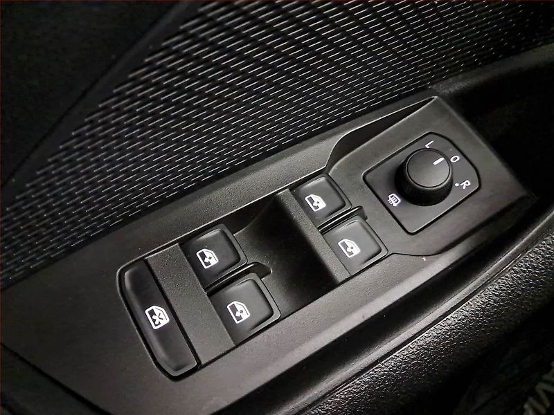 Škoda Octavia (2023) Ambition 2.0 TDI, ČR,1.maj - fotka 16 z 16