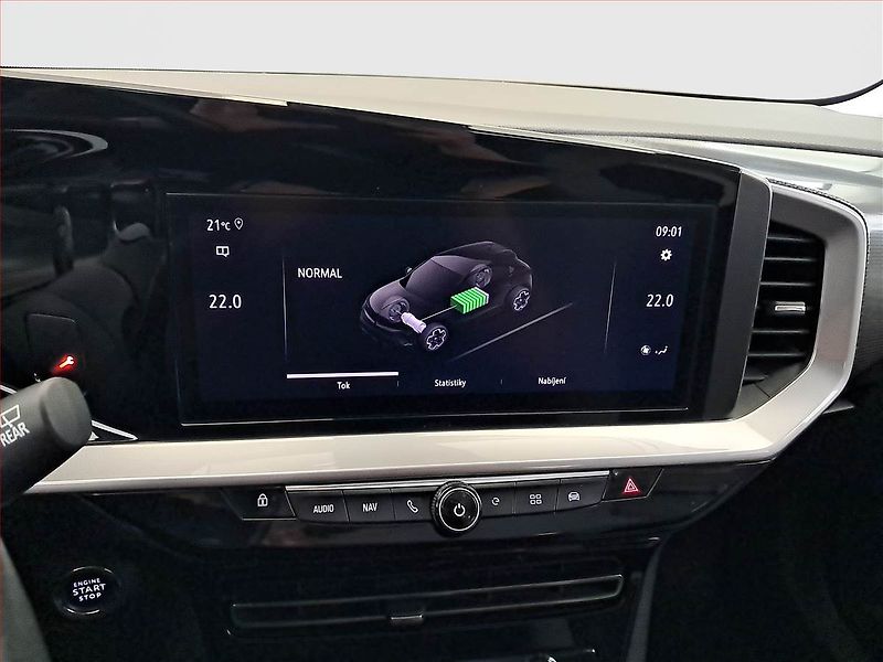 Opel Mokka (2022) Electric 50 kWh, SoH 90% - fotka 24 z 27