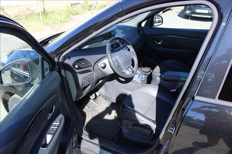 Renault Scénic 1,5 DCi  AUTOMAT, STK 12/2027 - fotka 9 z 33