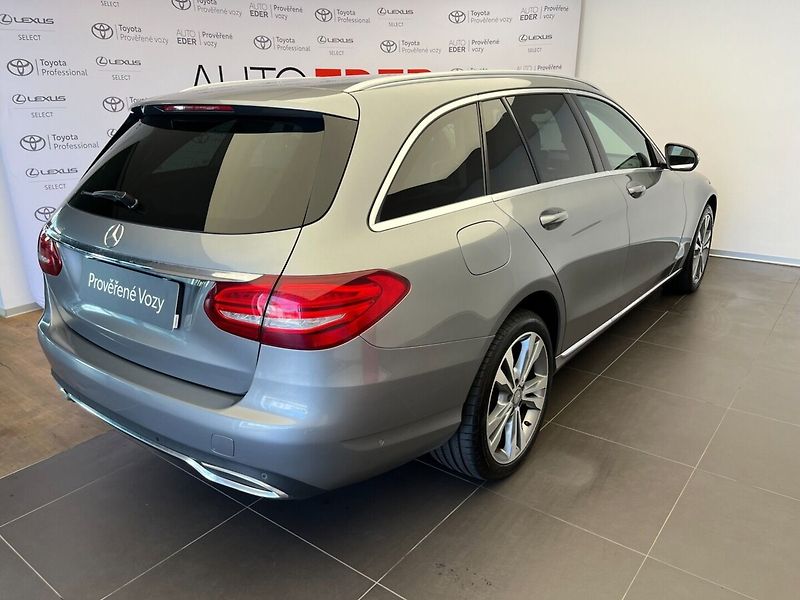 Mercedes-Benz Třídy C C 250 d 4MATIC Avantgarde - fotka 4 z 27