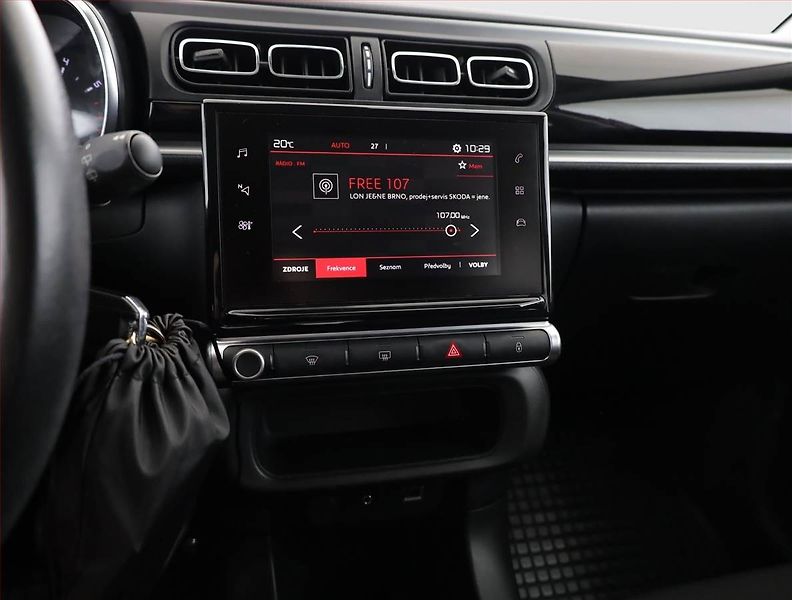Citroën C3 (2018) 1.2 PureTech, ČR,1.maj - fotka 10 z 16
