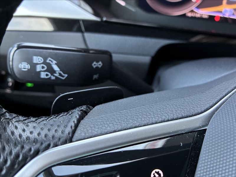 Volkswagen Arteon 2,0 WEBASTO,TAŽNÉ,PANORAMA - fotka 17 z 40