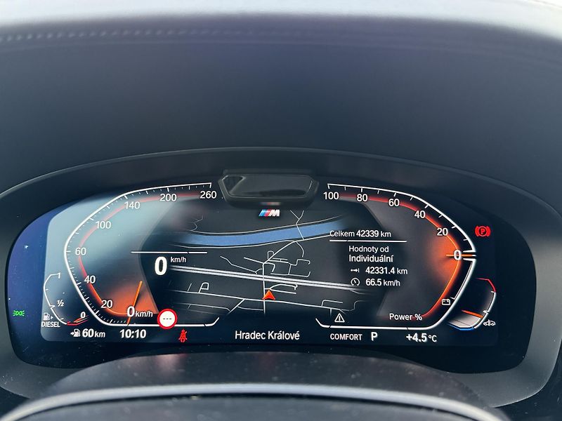 BMW Řada 5 (2022) 540d xDrive Touring - fotka 14 z 22