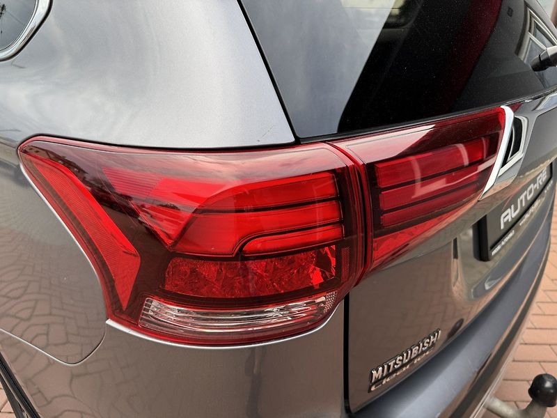 Mitsubishi Outlander (2019) 2.0i Mivec Navi Kamera - fotka 43 z 50