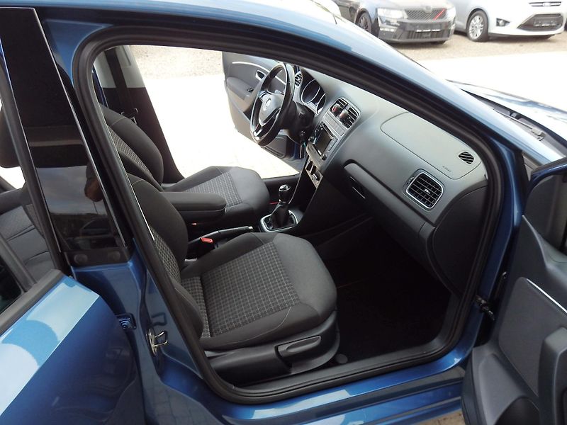 Volkswagen Polo 1.2 TSI COMFORTLINE, PANORAMA - fotka 10 z 28