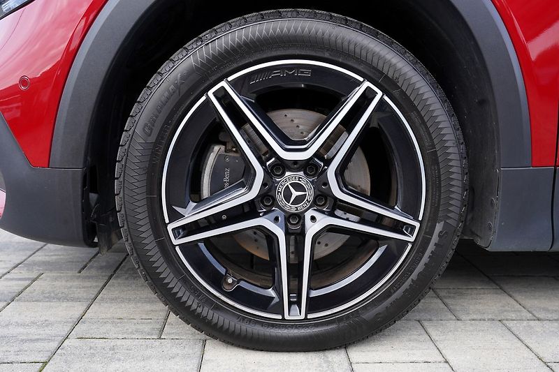 Mercedes-Benz GLB 200d 4Matic/AMG/AT/150 PS/Led - fotka 15 z 40