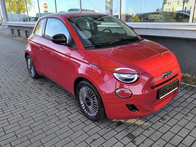 Fiat 500 (2026) Hybrid Icon 1.0 BSG 65k - fotka 29 z 35