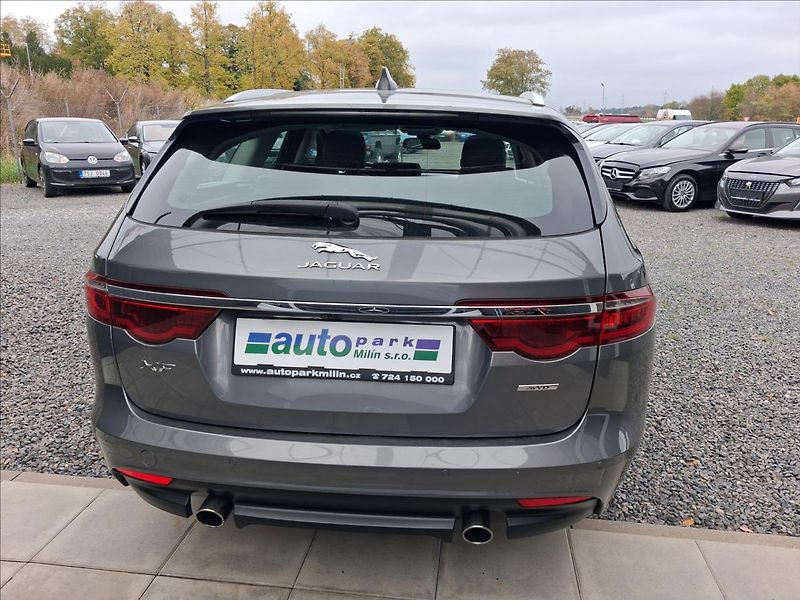 Jaguar XF 2,0 AWD, - fotka 6 z 17