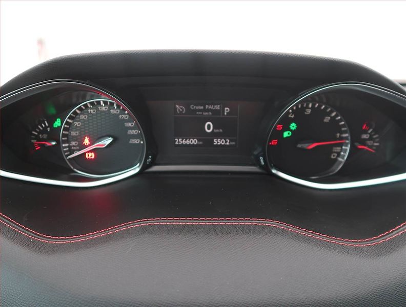 Peugeot 308 (2016) GT Line 2.0 BlueHDi GT - fotka 11 z 19
