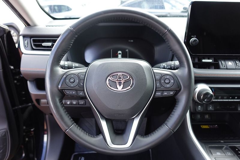 Toyota RAV4 2,5HSD Adventure 4x4 - fotka 18 z 34
