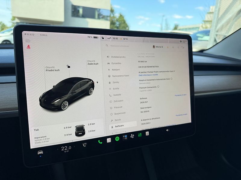 Tesla Model 3 Long Range AWD - fotka 24 z 38