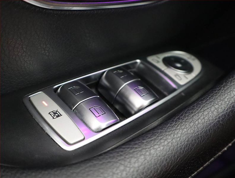 Mercedes-Benz Třídy E (2017) E 220 d, Automat, Kůže, Navi - fotka 18 z 26