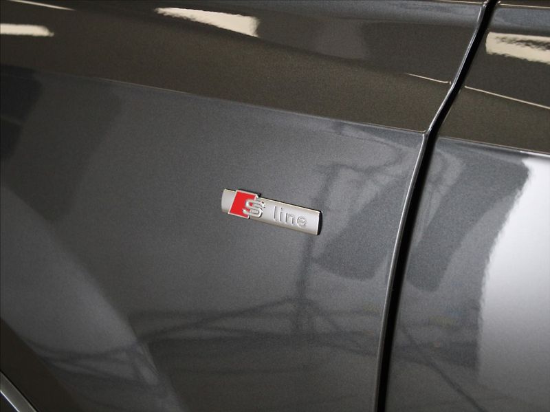 Audi Q7 3,0 50TDi S-Line 63tkm. ČR - fotka 30 z 32