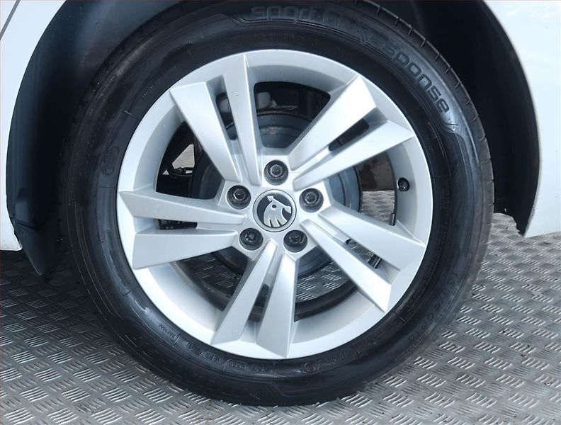Škoda Fabia (2021) 1.0 TSI, ČR,1.maj - fotka 14 z 15