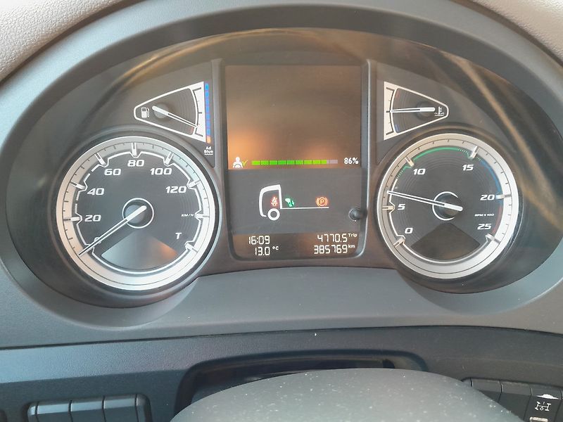 DAF CF 480 FAT 6x4 - fotka 31 z 44