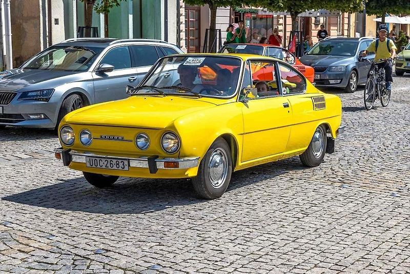 Sraz veteránů Škoda 110R v Uničově