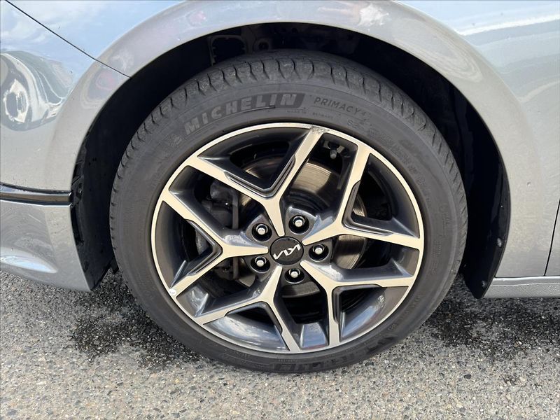 Kia Ceed 1,5 TGDi 118kW TOP ZÁRUKA - fotka 35 z 39