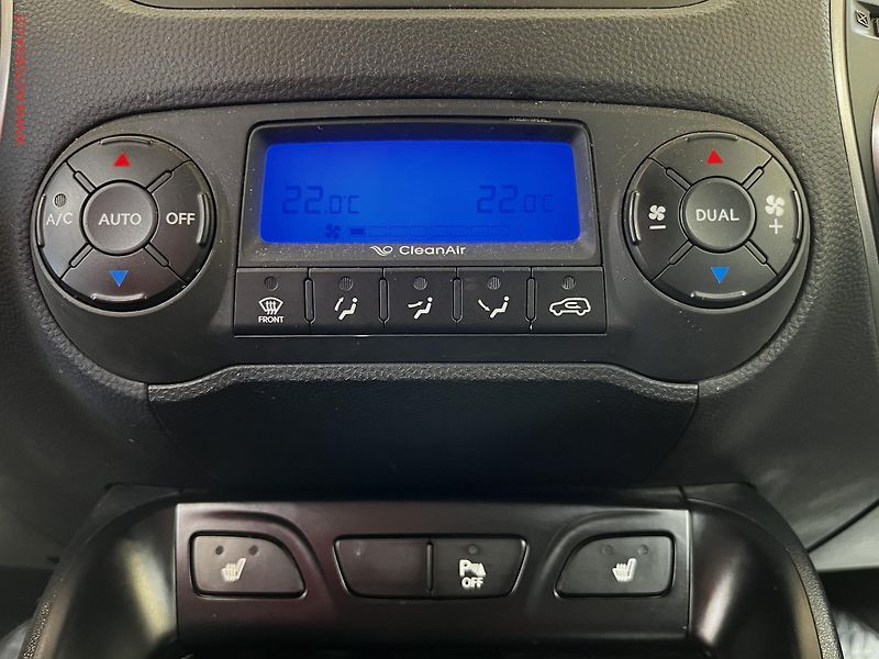 Hyundai ix35 (2013) 2.0 CRDi AWD, AC, +ALU - fotka 13 z 15