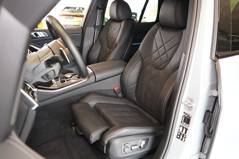BMW X5 30d xDrive, M-Paket PRO, Tažné - fotka 19 z 43