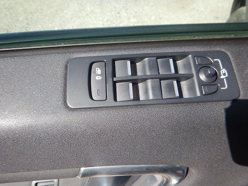 Land Rover Discovery Sport 2.0 TD4, DIGIKLIMA - fotka 16 z 22