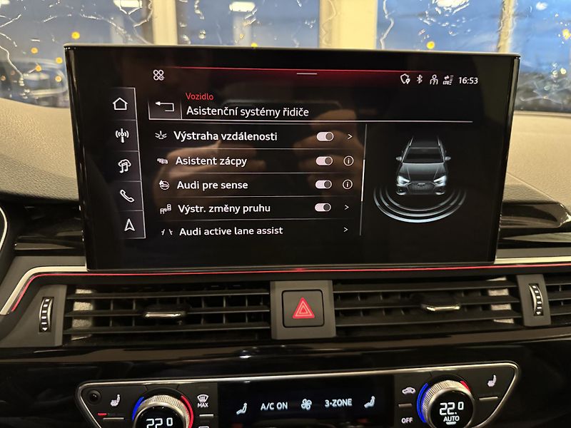 Audi RS 4 (2023) 2,9TFSi Avant quattro MATRIX - fotka 32 z 38