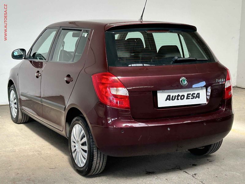 Škoda Fabia (2009) 1.6i - fotka 6 z 13
