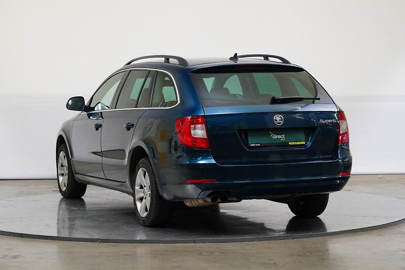 Škoda Superb - fotka 7 z 24