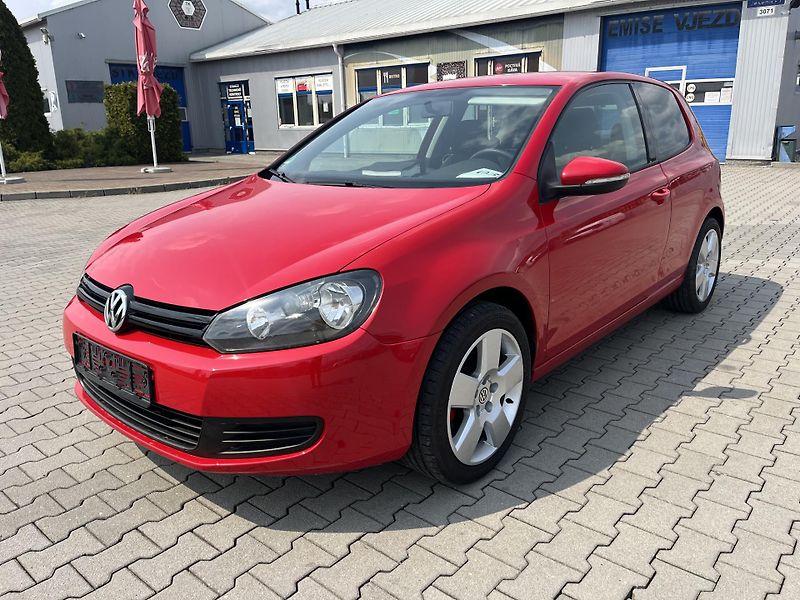 Volkswagen Golf (2009) 1.4i-59 kW - fotka 3 z 10