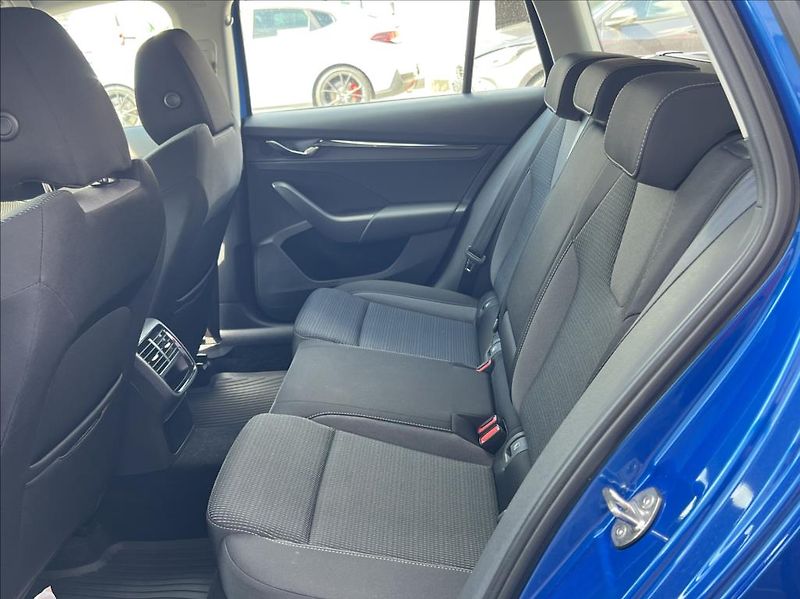 Škoda Octavia 2,0 TDi Ambition LED záruka - fotka 13 z 28