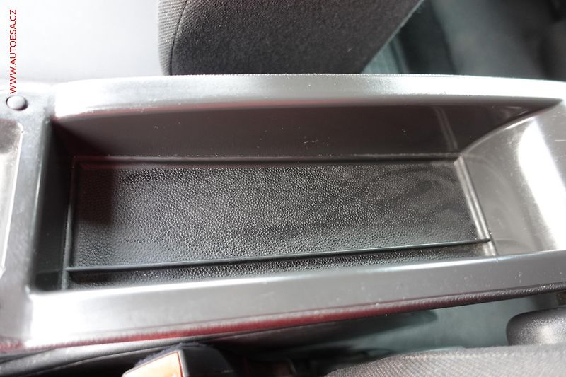 Opel Zafira (2010) 1.6i, ČR, AC, temp - fotka 21 z 23