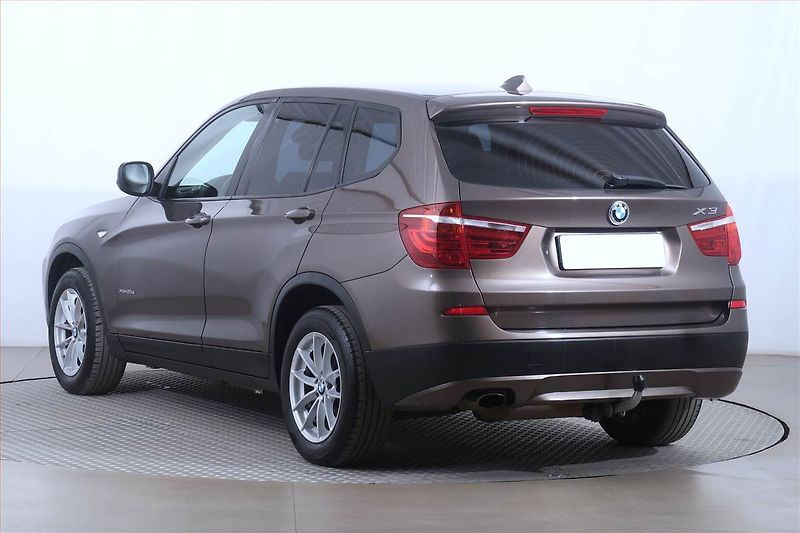 BMW X3 (2011) xDrive20d, 4X4, Automat, Navi - fotka 4 z 21
