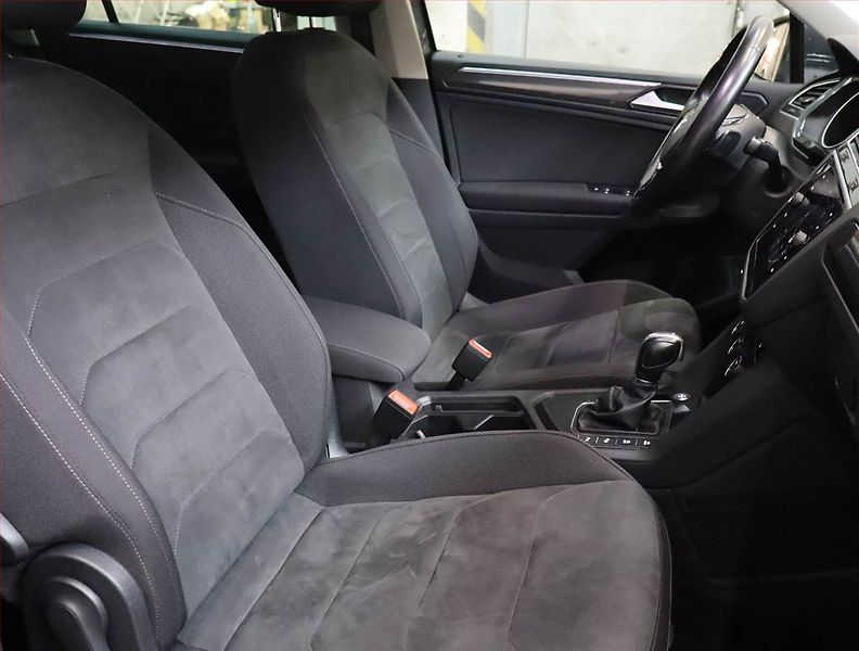 Volkswagen Tiguan (2020) R-Line 1.5 TSI - fotka 9 z 23