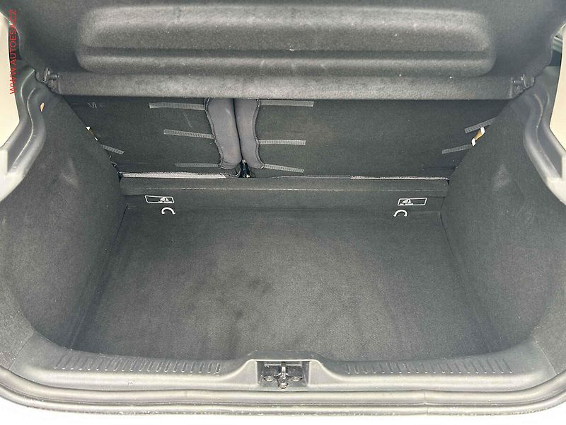 Renault Clio (2016) 1.2i, 1.maj,ČR, servis.kniha - fotka 7 z 17