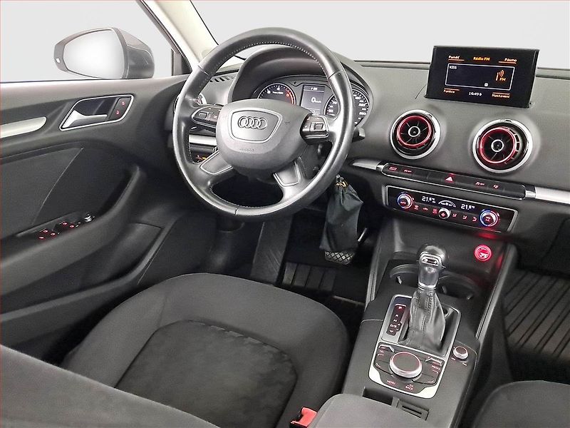 Audi A3 (2015) S-Line 1.6 TDI, Automat - fotka 7 z 20