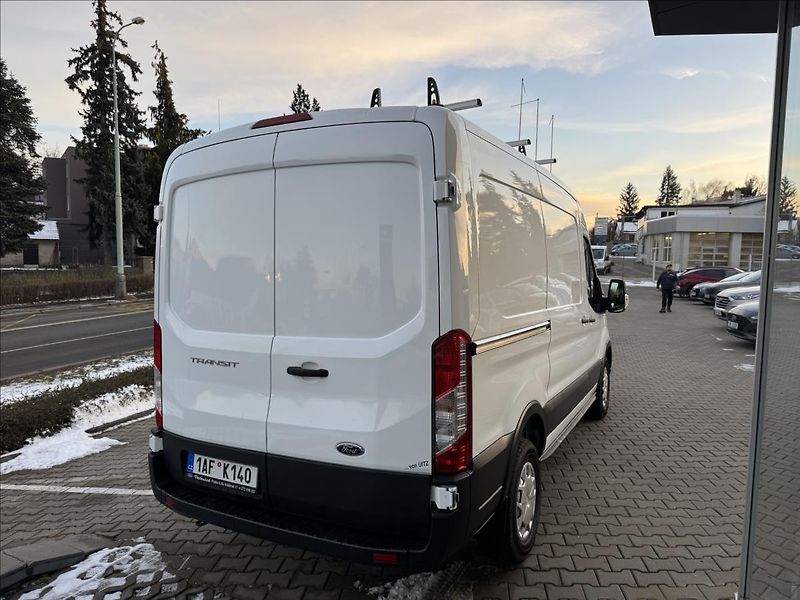 Ford Transit 2,0   L2H2 - fotka 6 z 17