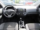 Hyundai i30 1,4 i 80kW Combi - náhled 11