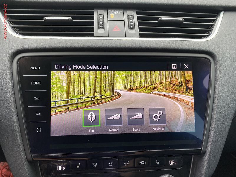 Škoda Octavia (2018) 1.6 TDi, Style, DSG, kůže - fotka 17 z 20