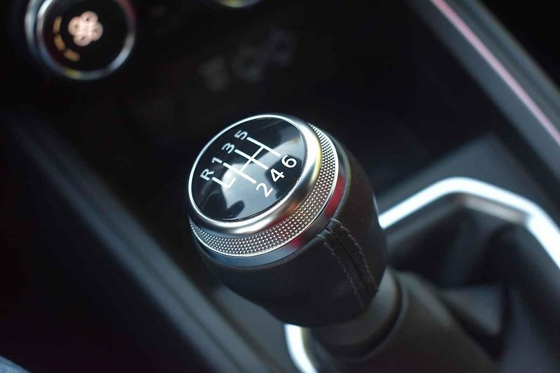 Nerovnosti zvládá auto skvěle