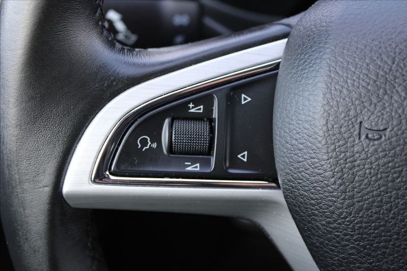 Škoda Rapid 1,4 TDI  NOVÉ V ČR - fotka 16 z 32