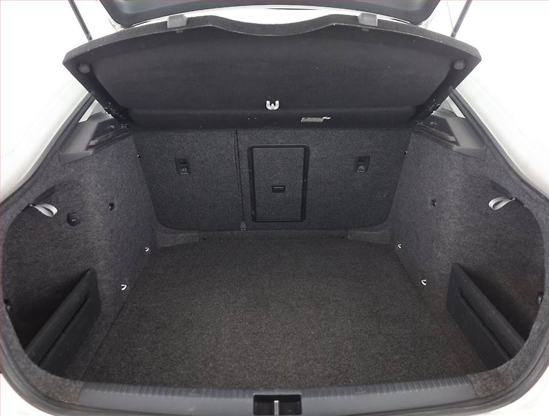Škoda Octavia (2014) 1.6 TDI, Tempomat - fotka 14 z 14