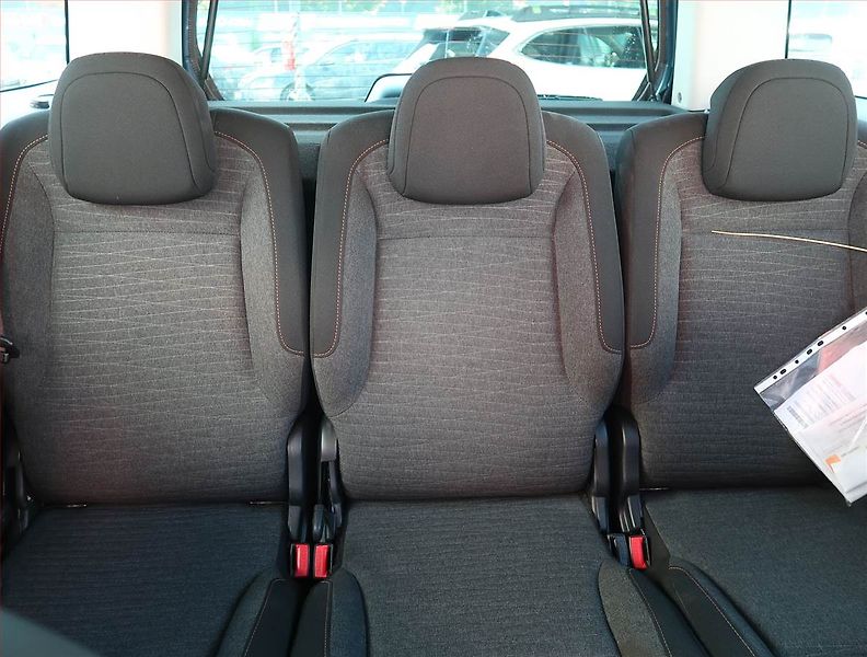 Citroën Berlingo (2016) XTR 1.6 HDi, 5Míst, ČR - fotka 10 z 19