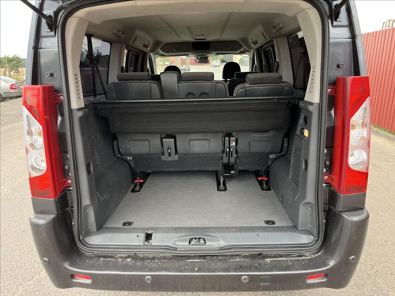 Peugeot Expert Tepee 2,0 HDi 8.MÍST KLIMA NAVIGACE - fotka 34 z 42
