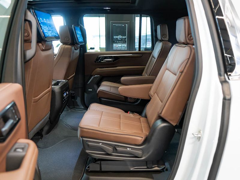 Chevrolet Suburban (2026) 6.2 V8 High Country 2026 - fotka 40 z 47