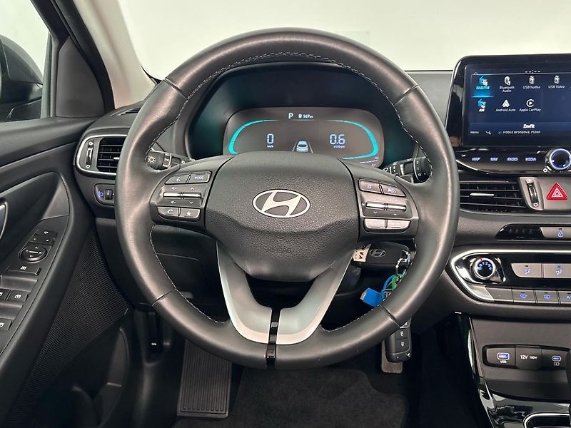 Hyundai i30 Smart DCT - fotka 18 z 26