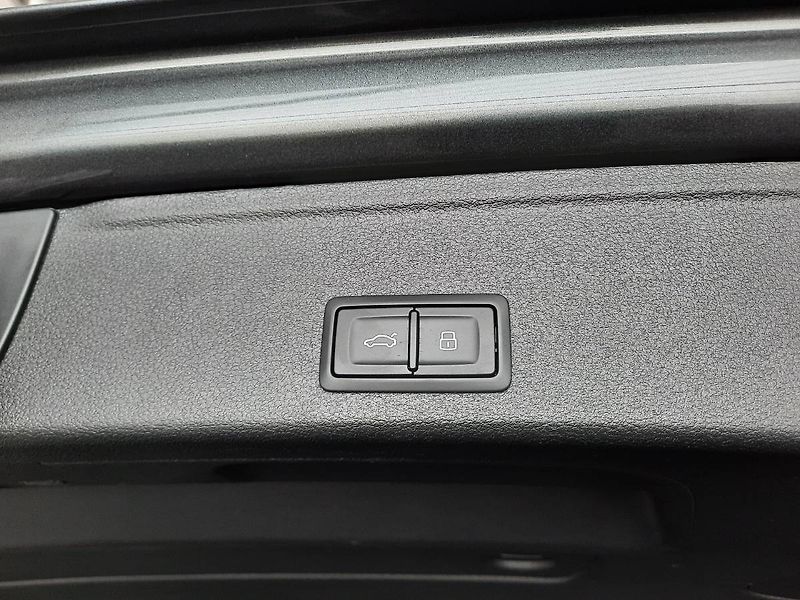Audi A4 (2024) Avant 40 TDI quattro (150kW/20 - fotka 25 z 28